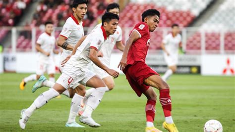 Jakmania Mania Thổi Bùng Lửa Cuồng N nhiệt tại Gelora Bung Karno: Một Sự Kiện Bóng Đá Ghi Dấu Trong Lịch Sử Indonesia